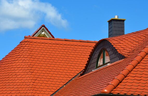 平塚市にある会社では雨漏りの原因を赤外線サーモグラフィー検査いたします